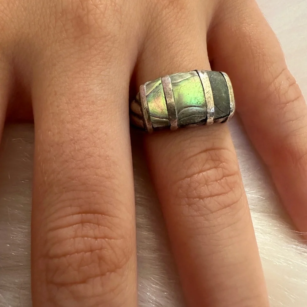 Elegant 925 sterling silver beautiful shells Ring